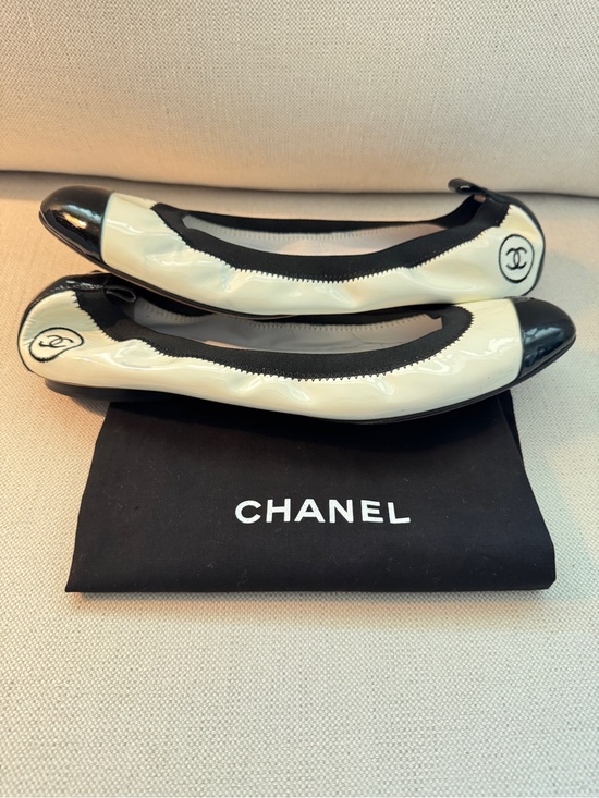 CHANEL Shoes - CHANEL Monochrome Patent Leather Elastic Cap Toe Ballet Flats, Size 42